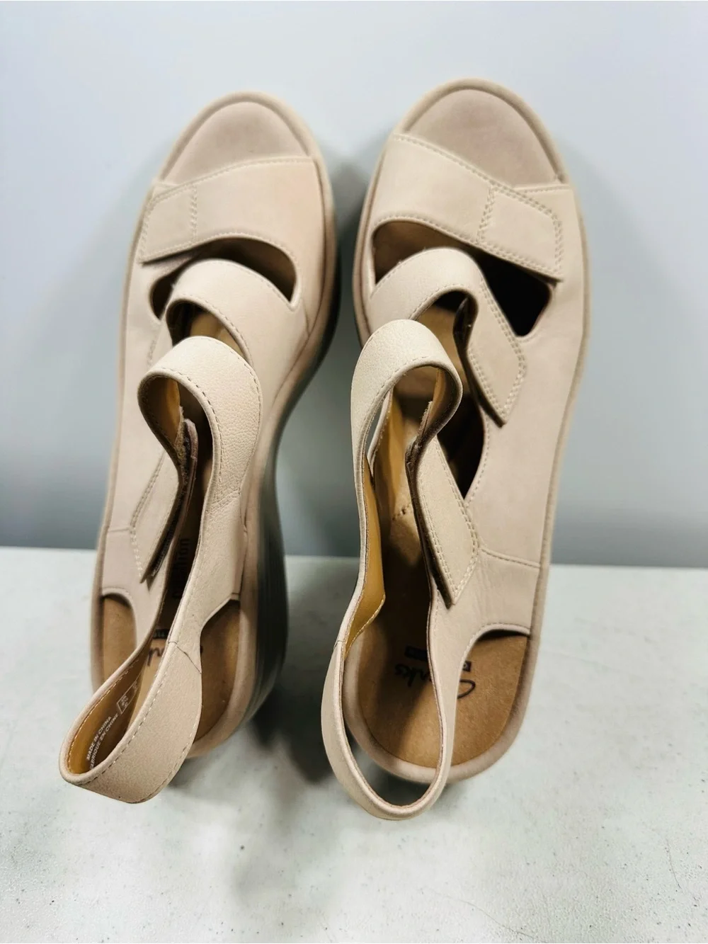 Clarks Women’s Light Taupe Triple-Strap Wedge Sandals